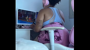 Gaming gone wrong embarrassing moment while playing online