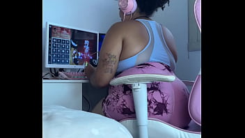 Gaming gone wrong embarrassing moment while playing online