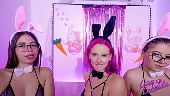 Páscoa deliciosa chupando essas três gostosas com gabriella manhaes juh mushroom e liz wodzik