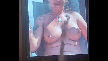 Meando A La Puta De Johanna thumbnail