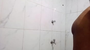 Desi indian teen indoor pissing while bathing part 06