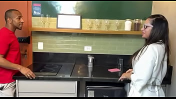 Fodendo vizinha casada completo no red