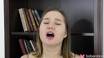 Solo cock teaser amalia davis is masturbating at home in 4k