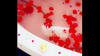 La vidéo sera disponible uniquement pour les fans rdv demain bonne nuit