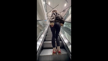 Shopping ended up making out with my best friend