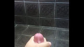 Gozando igual um cavalo Gozando igual um cavalo