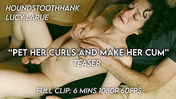 Pet her curls and make her cum