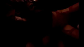 Mi maestra me masturba muy bien fuerte y rico