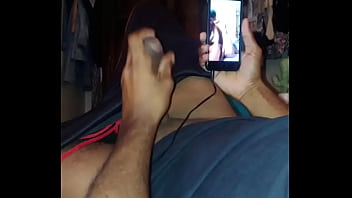 Siempre me toca masturbarme yo solito pero es rico