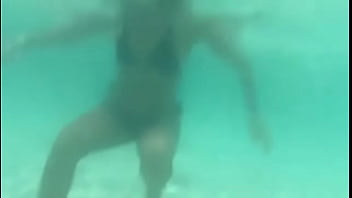 He didn’t resist and had to record me #ass #beach #pussy #porn #sexybody #body #playa #juegos #sexy #public