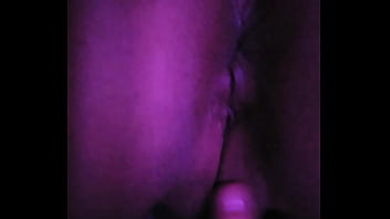 Mi novia se deja follar en casa de sus padres