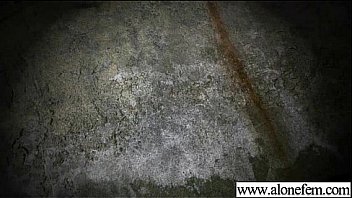 Girl masturbate on cam using all kind of things vid 28