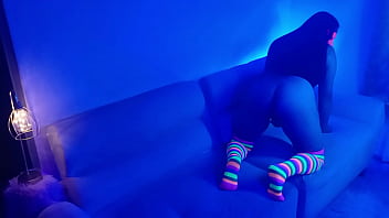 En este bar le das dinero extra a la camarera y te folla en su habitación especial le encanta la verga de extraños 3