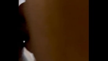 Ficamos sozinhos em casa e minha prima pediu p cavalgar no meu pau torto de novo pov completo no red