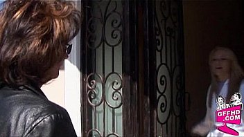 Girls Having Fun 0087 thumbnail