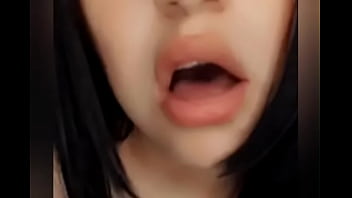 Linda flaquita latina de 18 es bien caliente y soltera Linda flaquita latina de 18 es bien caliente y soltera
