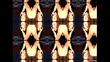 Amanda fingers herself