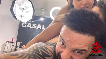 Elasemacao com aquele tesao de senti o cuzinho na buceta molhada com o cu babando ea a pica grossa latejando gostoso todos quase gozando ao mesmo tempo qui sensação maravilhosa