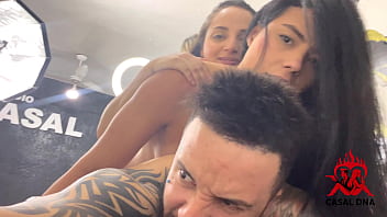 Elasemacao Com Aquele Tesao De Senti O Cuzinho Na Buceta Molhada Com O Cu Babando Ea A Pica Grossa Latejando Gostoso Todos Quase Gozando Ao Mesmo Tempo Qui Sensação Maravilhosa thumbnail