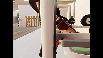 A novinha pediu por um negão na academia e conseguiu