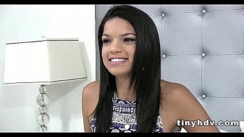 Perfect Teen Gettiing Fucked Deep Carrie Brooks 4 41 thumbnail