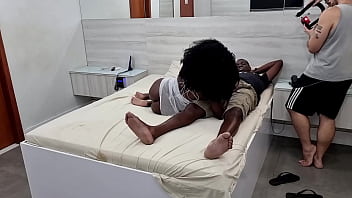Bastidores da gravação com a novinha alicia ribeiro interpretando a enteada do nego black que comeu cu dela na pele Bastidores da gravação com a novinha alicia ribeiro interpretando a enteada do nego black que comeu cu dela na pele
