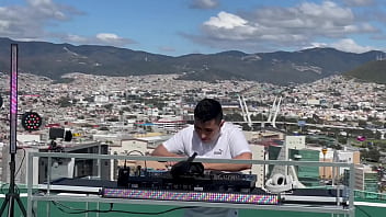 Sacate las chichis con este mix de bull boss pinche puta dj set