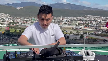 Sacate las chichis con este mix de bull boss pinche puta dj set