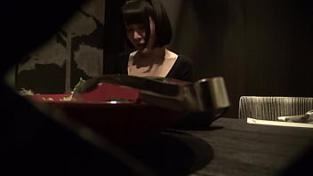 近所でも有名なjカップ人妻 旦那の不在中に自宅で撮影した奇跡のハメ撮り映像 1