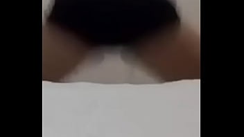 Amiga bailando twerk