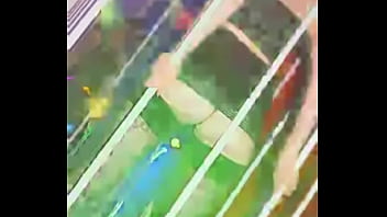 Hhumm tu en veux plus mon chéri retrouve moi de l'autre côté du miroir et