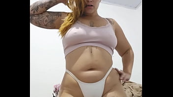 Vou sentar na cara da minha amiga ate sufocar ela