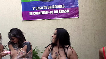 Chamei As Meninas Da Igreja Pra Orar Aqui Em Casa E O Culto Acabou Em Chupação De Buceta Completo No Sheer Red thumbnail