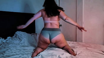 Pov cute thick girl twerks for you in her bedroom and lets you doggystyle fuck her