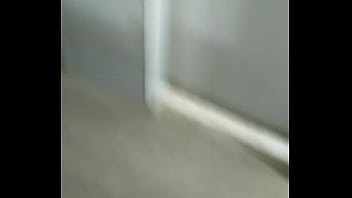 Os machos caminhoneiros tomando banho Os machos caminhoneiros tomando banho