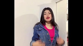 Flaquita putita caliente