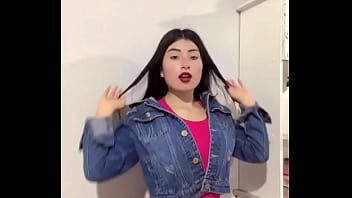 Flaquita putita caliente