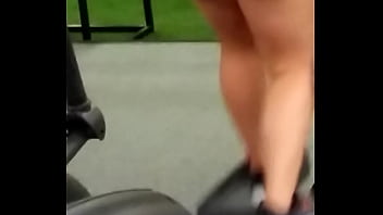 Booty in grey shorts