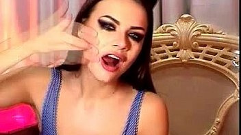 Cute teen kitty sucking dildo webcam