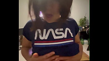 Baiser par une bonne bite pendant que sont mari n’est pas là