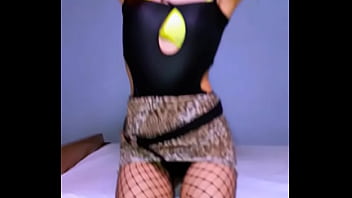 Bonneyuwu 8 22 masturbacion falda leopardo