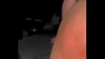 Wife azotada en público