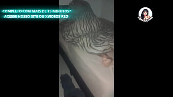 Corno ajudando pauzudo a arregaçar o cuzinho de sua esposa gratis parte 1