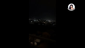 Corno ajudando pauzudo a arregaçar o cuzinho de sua esposa gratis parte 1