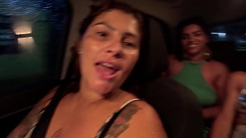 Aprontando em público na praia grande quem vai me dar o cu