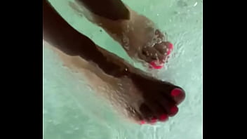 Use my feet to enjoy