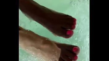 Use my feet to enjoy