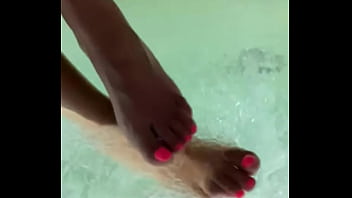 Use my feet to enjoy