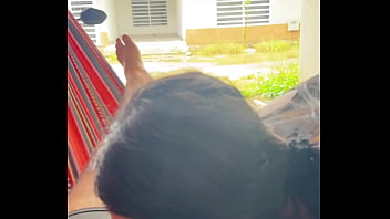 Colombiana cachonda le saca el pene a su novio en la calle y se lo mama Colombiana cachonda le saca el pene a su novio en la calle y se lo mama