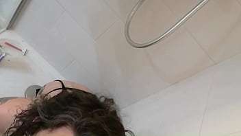 He washes me with piss as i love